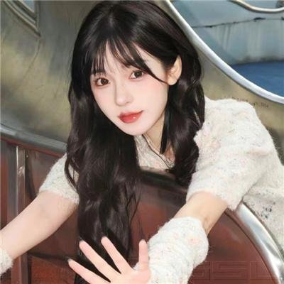 穿越被卡时空裂缝，挂机亿万年